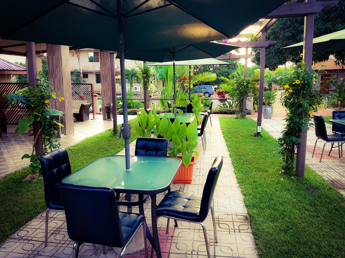 Sweet Garden Hotel Kumasi Luaran gambar