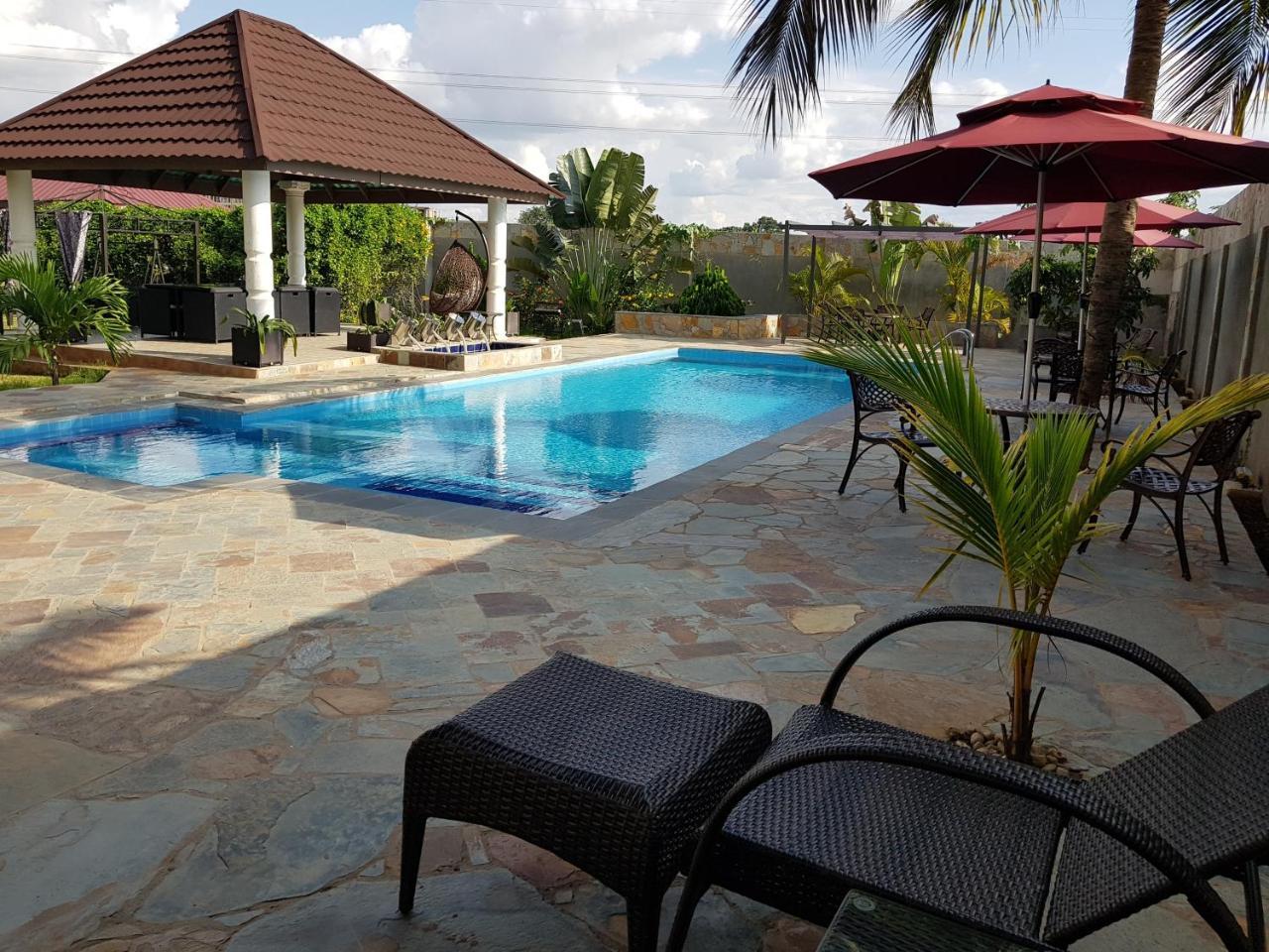 Sweet Garden Hotel Kumasi Luaran gambar