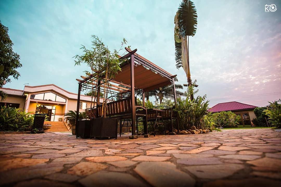 Sweet Garden Hotel Kumasi Luaran gambar
