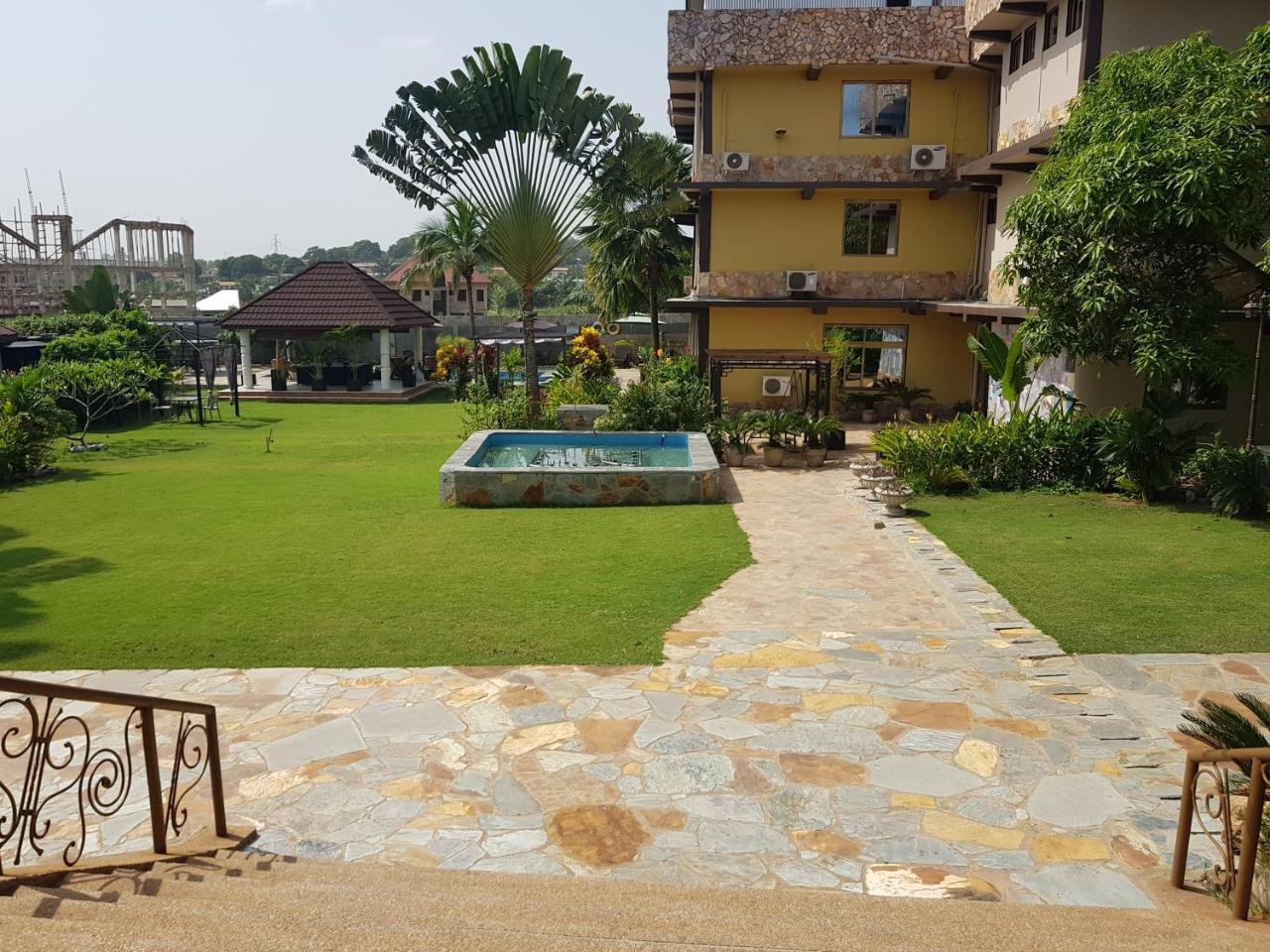 Sweet Garden Hotel Kumasi Luaran gambar